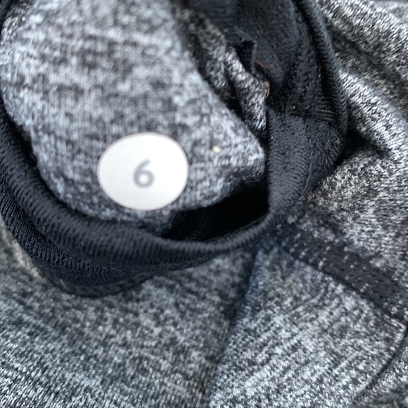 Lululemon flat pant size 6 - Picture 2 of 2